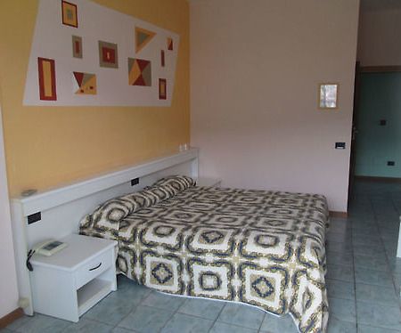 Hotel Stazione Paratico Eksteriør bilde