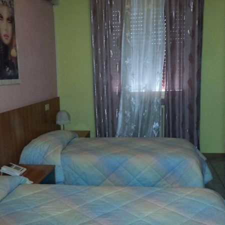 Hotel Stazione Paratico Eksteriør bilde